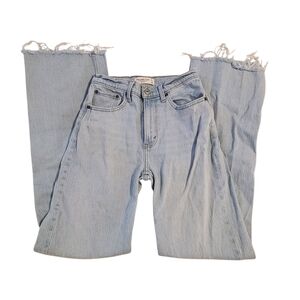 Abercrombie & Fitch Womans 90s Relaxed High Rise Demin Blue Jeans